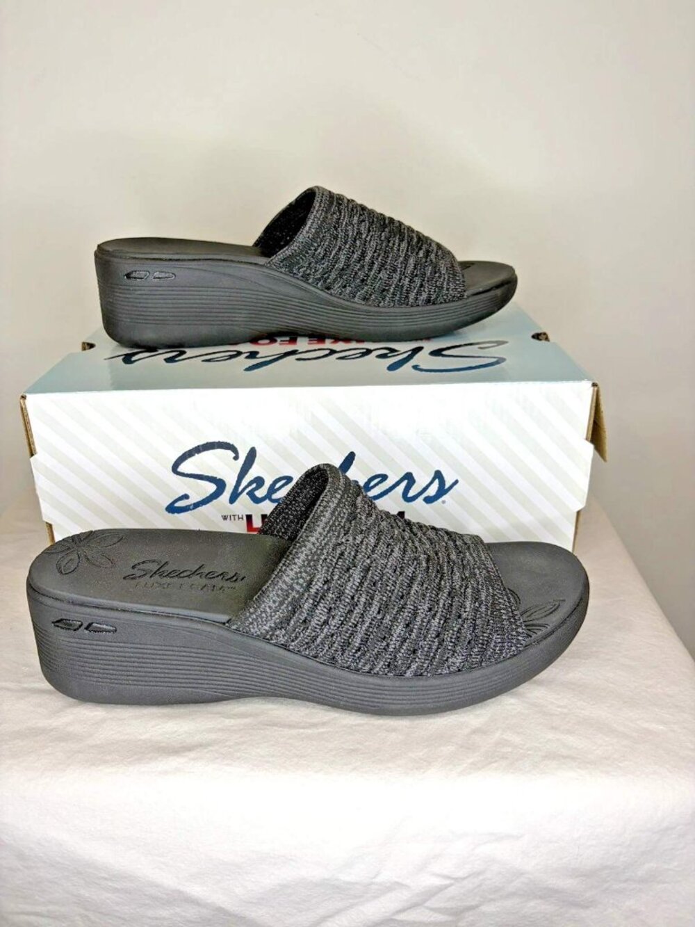 Skechers Women's Pier-Lite My Wish Slip On Wedge Sandals Sz 10 Black Washable